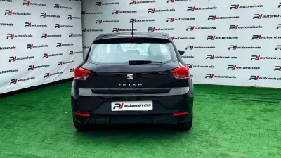 SEAT Ibiza 2017 - 10850 EUR, 113370 km - AUTO.MOTO.pt - 113370km - foto 7 de 20