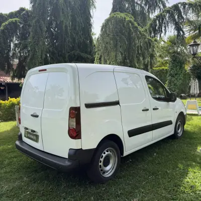 Citroën BERLINGO 1.6 HDI 600 C/AC 2018 - 10990 EUR, 190000 km - AUTO.MOTO.pt - 190000km - foto 4 de 15