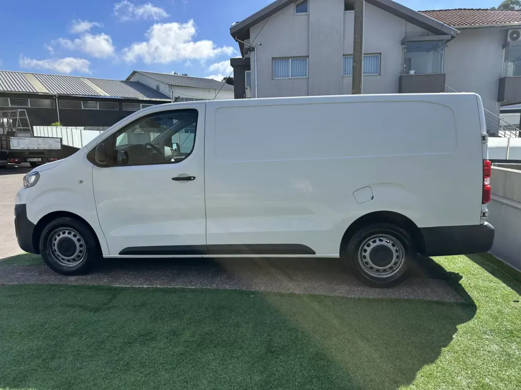 Peugeot Expert 2018 - 14900 EUR, 170000 km - 170000km - foto 10 de 45