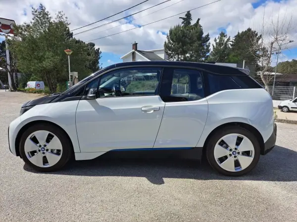 BMW i3 2019 - 28500 EUR, 89000 km - AUTO.MOTO.pt - 89000km - foto 10 de 45