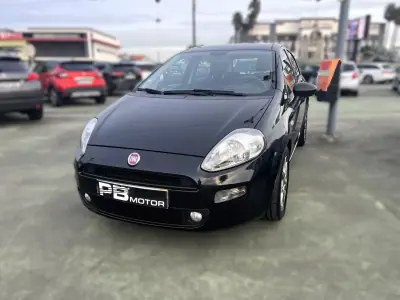 Fiat Punto 2018 - 8999 EUR, 169456 km - AUTO.MOTO.pt - 169456km - foto 2 de 16