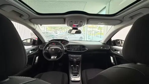 Peugeot 308 SW 2019 - 13990 EUR, 134327 km - AUTO.MOTO.pt - 134327km - foto 22 de 28