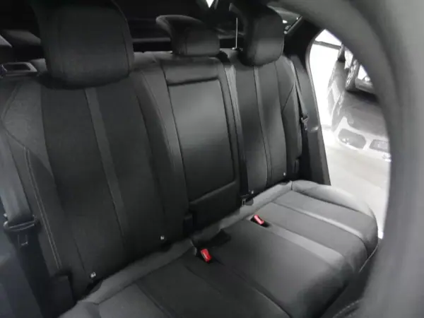 Peugeot 3008 2020 - 19500 EUR, 78000 km - AUTO.MOTO.pt - 78000km - foto 25 de 37