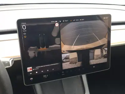 Tesla Model 3 2022 - 32490 EUR, 88297 km - AUTO.MOTO.pt - 88297km - foto 17 de 19