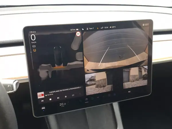 Tesla Model 3 2022 - 32490 EUR, 88297 km - AUTO.MOTO.pt - 88297km - foto 17 de 19
