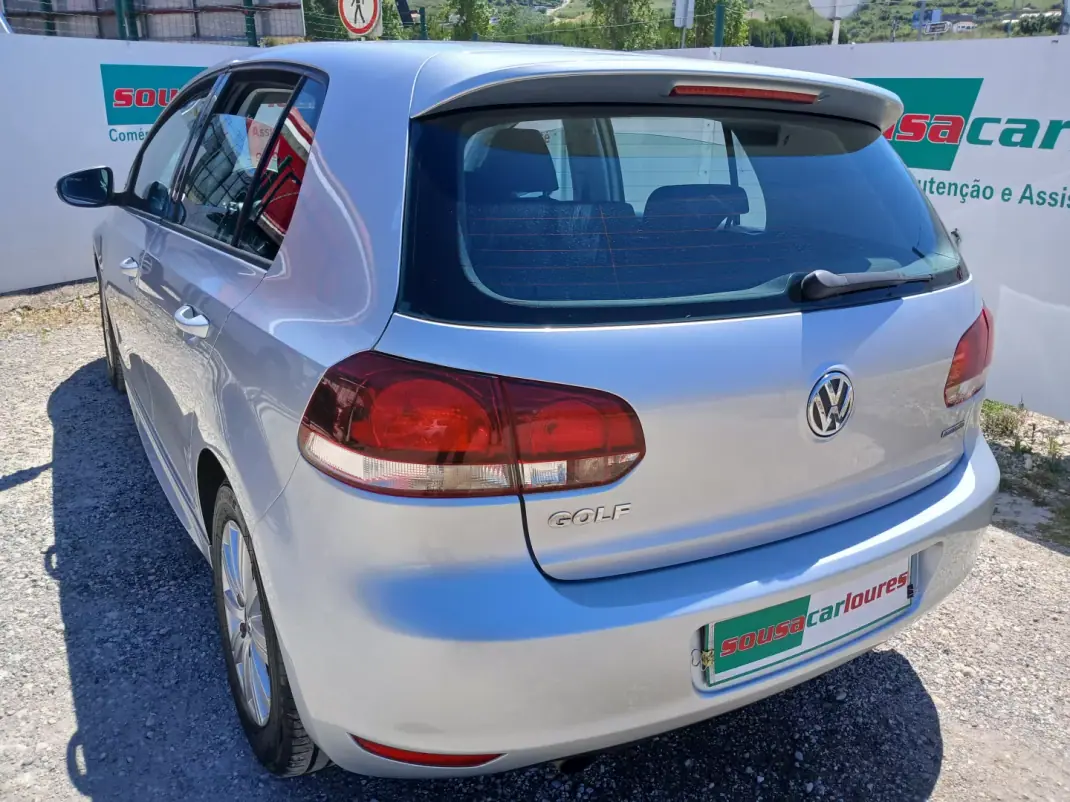 Volkswagen Golf 2011 - 8950 EUR, 155468 km - AUTO.MOTO.pt - 155468km - foto 13 de 28