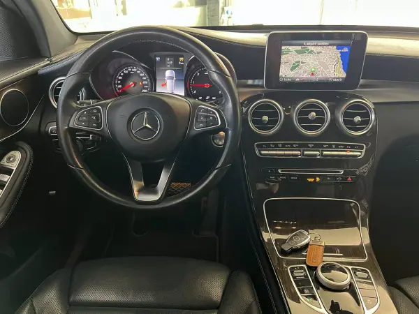 Mercedes-Benz GLC 220 2017 - 31900 EUR, 155916 km - AUTO.MOTO.pt - 155916km - foto 9 de 25
