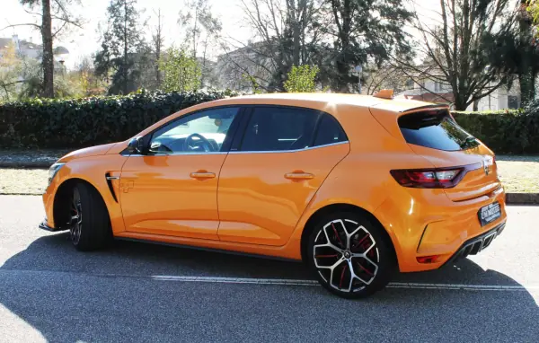 Renault Mégane 2019 - 43990 EUR, 42000 km - AUTO.MOTO.pt - 42000km - foto 11 de 41