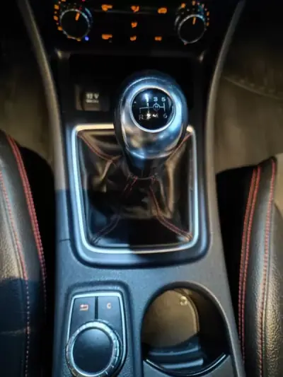 Mercedes-Benz A 180 2013 - 17650 EUR, 96800 km - AUTO.MOTO.pt - 96800km - foto 27 de 31