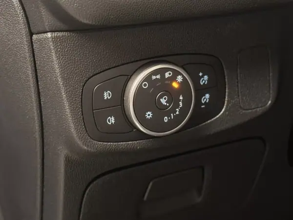 Ford Focus SW 2020 - 13990 EUR, 155200 km - 155200km - foto 15 de 26