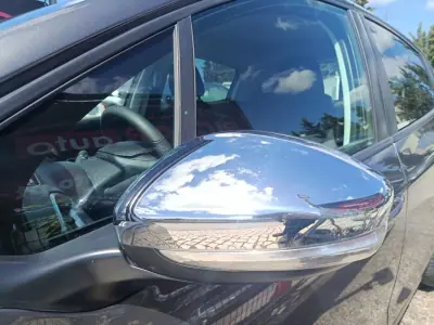 Peugeot 208 2019 - 11900 EUR, 104199 km - AUTO.MOTO.pt - 104199km - foto 8 de 26