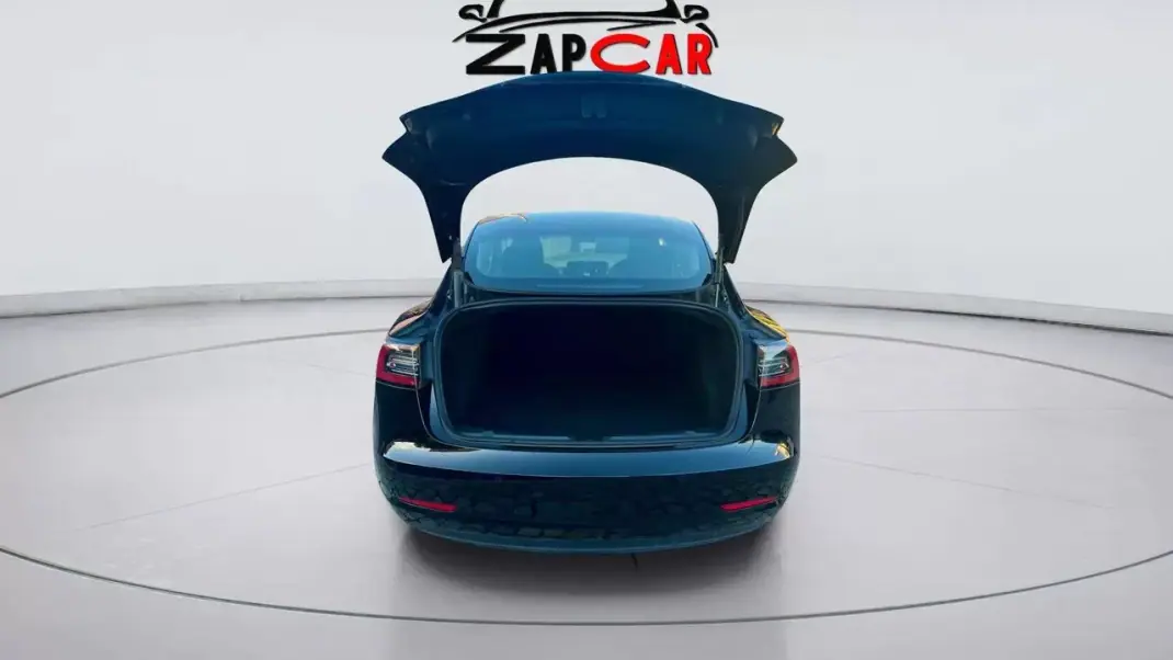 Tesla Model 3 2022 - 28500 EUR, 39200 km - AUTO.MOTO.pt - 39200km - foto 5 de 22