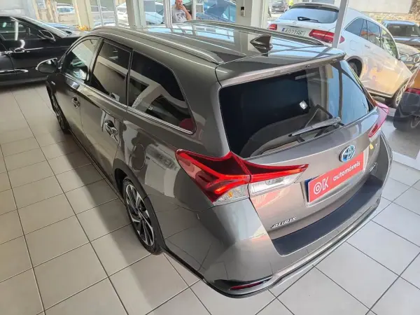 Toyota Auris Touring Sports 2018 - 16950 EUR, 109000 km - AUTO.MOTO.pt - 109000km - foto 8 de 37