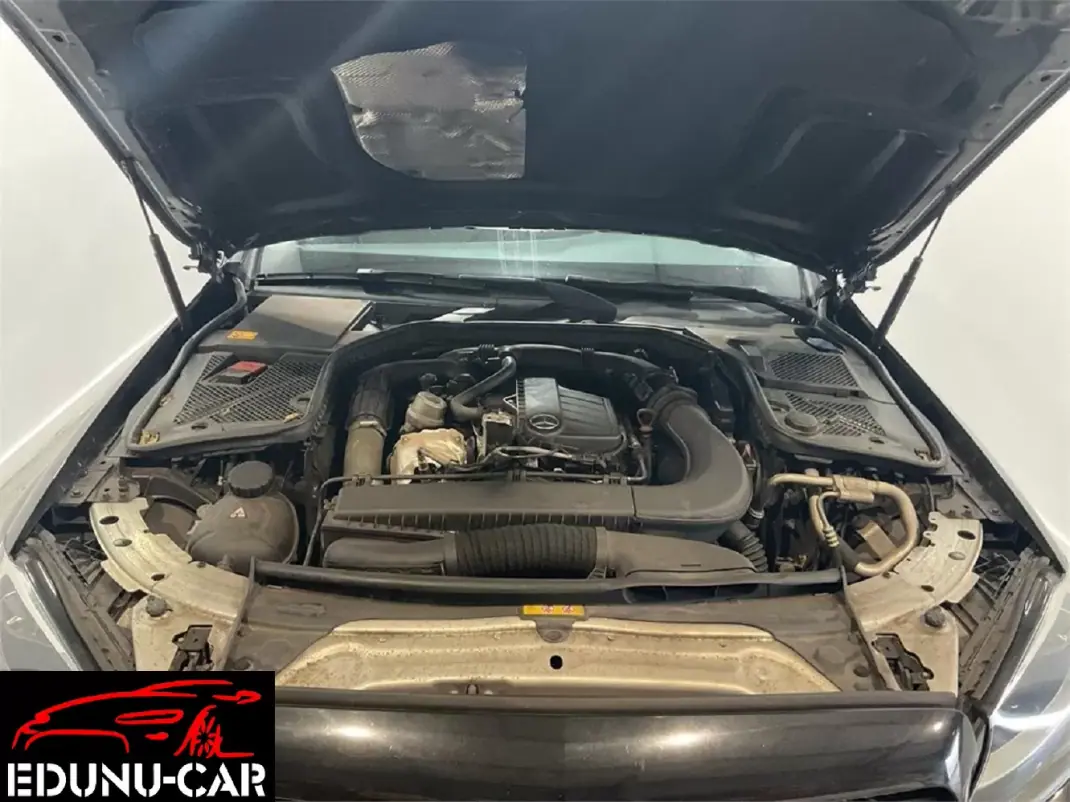 Mercedes-Benz C 180 2015 - 13999 EUR, 170000 km - AUTO.MOTO.pt - 170000km - foto 13 de 14
