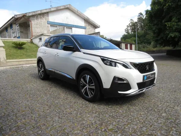 Peugeot 3008 2017 - 18990 EUR, 159000 km - AUTO.MOTO.pt - 159000km - foto 11 de 38