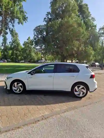 Volkswagen GOLF GTE 2024 — foto 2 de 12