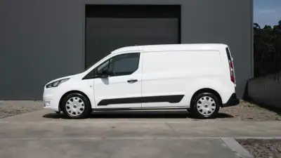 Ford Transit Connect 2022 - 18999 EUR, 62000 km - AUTO.MOTO.pt - 62000km - foto 2 de 19