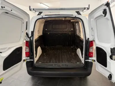 Citroën BERLINGO VAN XL 1.5 BLUE HDI 3 LUGARES 2019 - 12990 EUR, 143000 km - AUTO.MOTO.pt - 143000km - foto 15 de 25