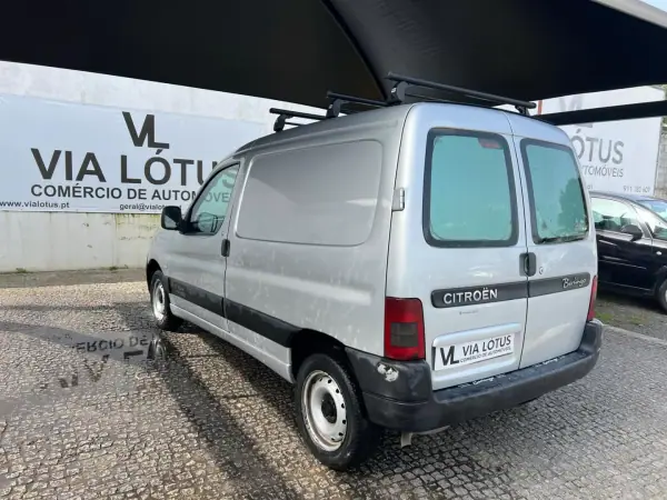 Citroën Berlingo 2003 - 2500 EUR, 375000 km - AUTO.MOTO.pt - 375000km - foto 4 de 13