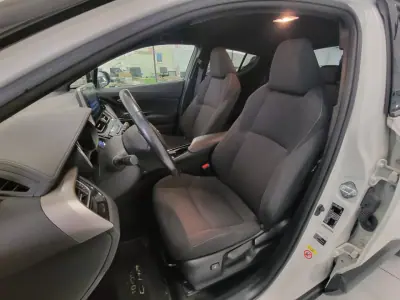 Toyota C-HR 2019 - 22950 EUR, 84605 km - 84605km - foto 14 de 29