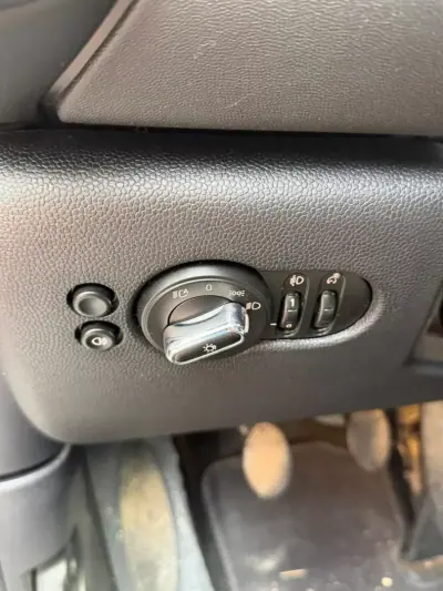 MINI Cooper 2023 - 22900 EUR, 48618 km - AUTO.MOTO.pt - 48618km - foto 13 de 15