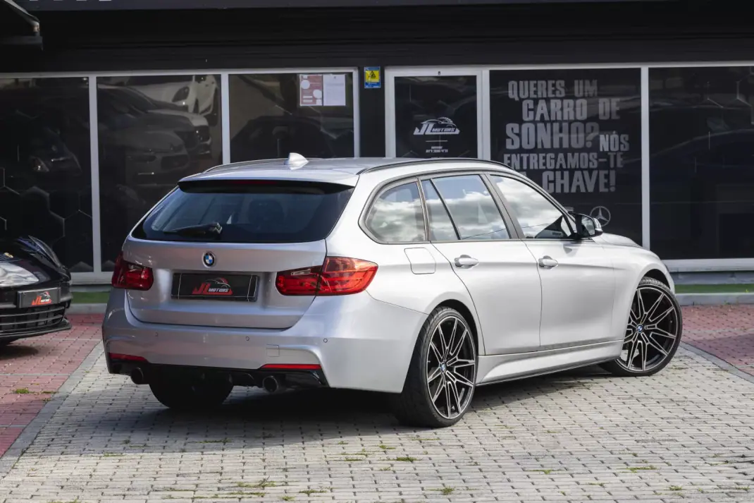 BMW 320 2015 - 19900 EUR, 169020 km - 169020km - foto 31 de 35