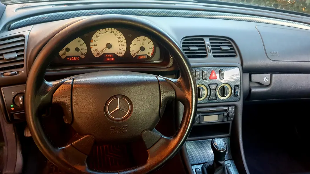 Mercedes-Benz CLK 200 1999 - 7750 EUR, 162000 km - AUTO.MOTO.pt - 162000km - foto 7 de 10