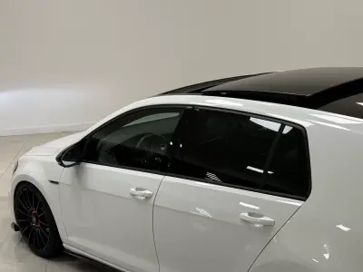 Volkswagen Golf 2013 - 19890 EUR, 186000 km - AUTO.MOTO.pt - 186000km - foto 16 de 44