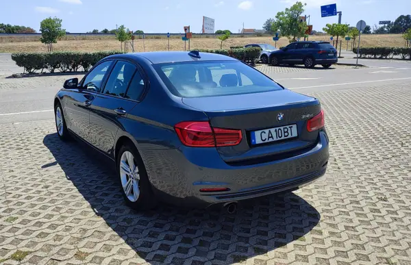 BMW 318 2016 - 15900 EUR, 141200 km - AUTO.MOTO.pt - 141200km - foto 3 de 12
