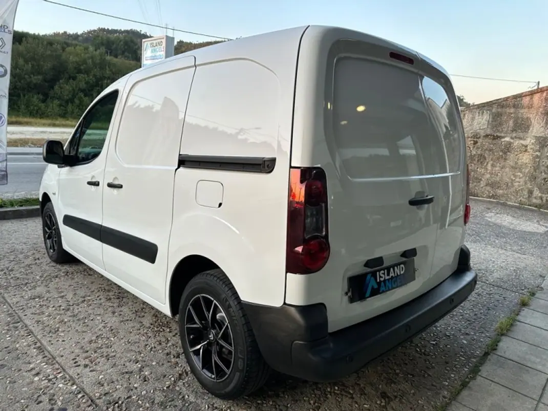 Citroën 1.6 HDI IVA Dedutível 2016 - 11500 EUR, 175000 km - AUTO.MOTO.pt - 175000km - foto 6 de 39