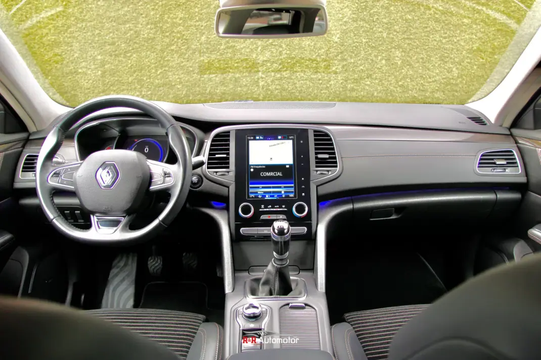 Renault Talisman Sport Tourer 2016 - 14750 EUR, 104000 km - AUTO.MOTO.pt - 104000km - foto 22 de 46