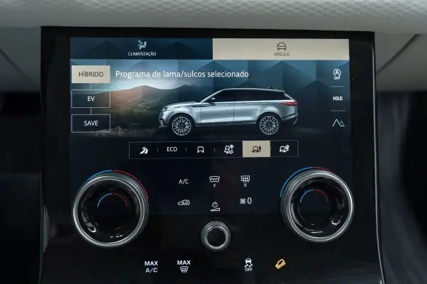 Land Rover Range Rover Velar 2021 - 49950 EUR, 46000 km - AUTO.MOTO.pt - 46000km - foto 47 de 53