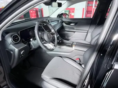 Mercedes-Benz GLC 300 2024 - 72990 EUR, 25912 km - 25912km - foto 9 de 15