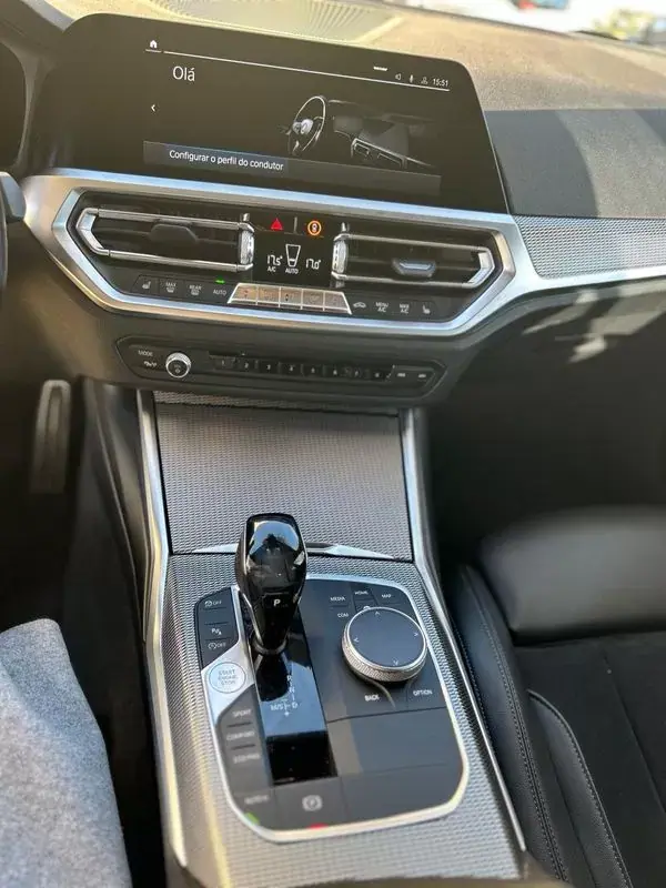 BMW 330 2019 - 30000 EUR, 206305 km - AUTO.MOTO.pt - 206305km - foto 25 de 43