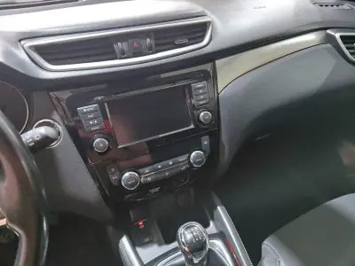 Nissan Qashqai 2018 - 18900 EUR, 99000 km - AUTO.MOTO.pt - 99000km - foto 10 de 16
