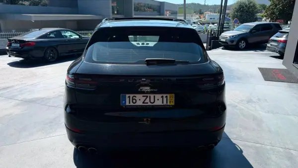 Porsche Cayenne 2020 - 54900 EUR, 160000 km - AUTO.MOTO.pt - 160000km - foto 3 de 14