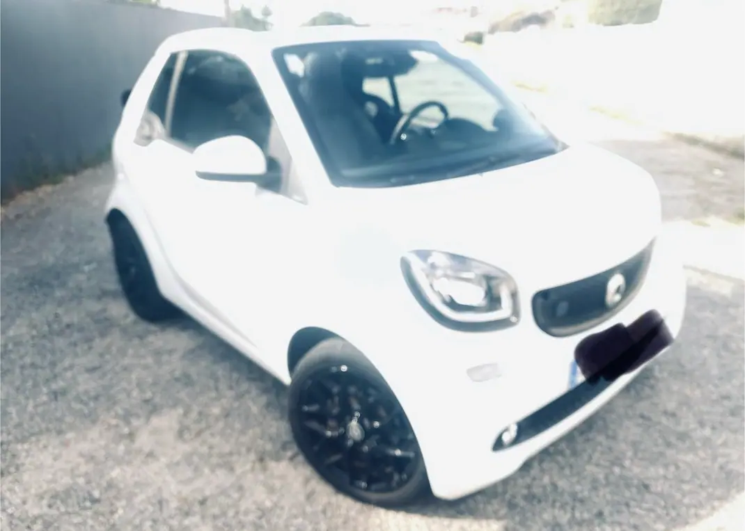 Smart Fortwo Cabrio 2019 - 9000 EUR, 150000 km - AUTO.MOTO.pt - 150000km - foto 2 de 15