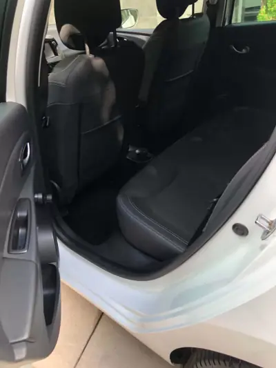 Renault Clio 2017 - 8900 EUR, 137000 km - 137000km - foto 17 de 27