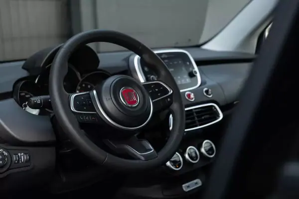 Fiat 500X 2023 - 17600 EUR, 8000 km - AUTO.MOTO.pt - 8000km - foto 11 de 24