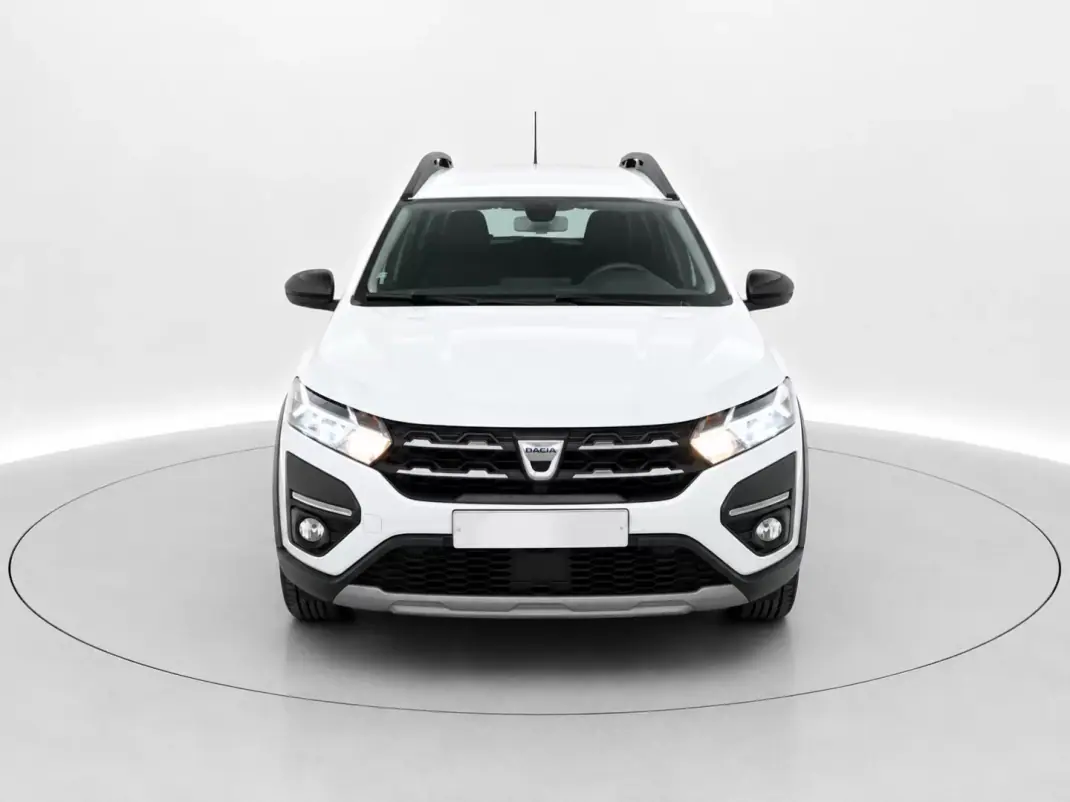 Dacia Jogger 2023 - 13999 EUR, 130000 km - AUTO.MOTO.pt - 130000km - foto 5 de 9