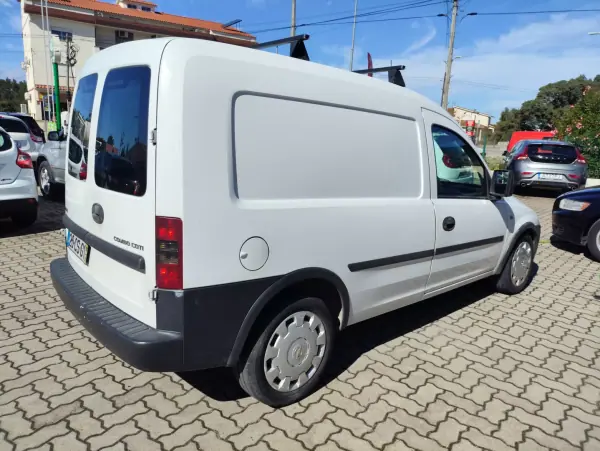 Opel COMBO 2007 — foto 3 de 8