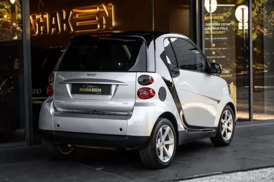 Smart ForTwo 2009 - 4900 EUR, 248693 km - 248693km - foto 4 de 27