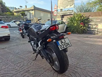 Yamaha FZ 6 R 2010 - 6000 EUR, 21000 km - 21000km - foto 4 de 12