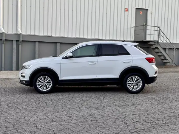 Volkswagen T-Roc 2020 - 23500 EUR, 88000 km - AUTO.MOTO.pt - 88000km - foto 3 de 27