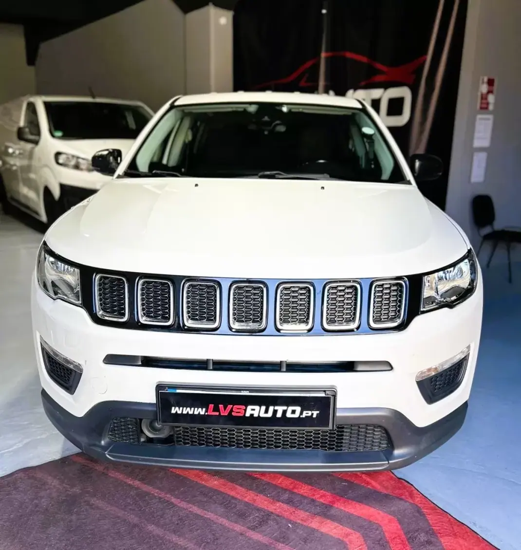 Jeep Compass 2018 - 15250 EUR, 146200 km - 146200km - foto 8 de 29