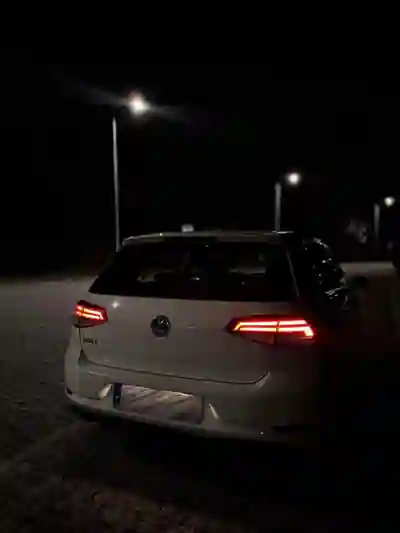 Volkswagen Golf 2018 - 13000 EUR, 147000 km - 147000km - foto 3 de 4