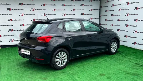 SEAT Ibiza 2017 - 10850 EUR, 113370 km - AUTO.MOTO.pt - 113370km - foto 6 de 20