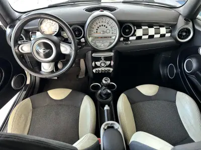 MINI 3 Portas 2008 - 9390 EUR, 182407 km - 182407km - foto 34 de 38