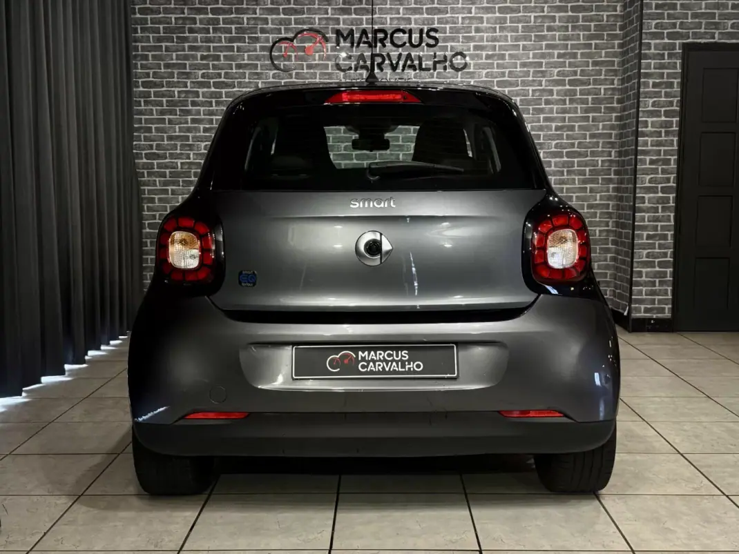 Smart ForFour 2018 - 11990 EUR, 58000 km - AUTO.MOTO.pt - 58000km - foto 7 de 18
