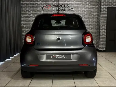 Smart ForFour 2018 - 11990 EUR, 58000 km - AUTO.MOTO.pt - 58000km - foto 7 de 18